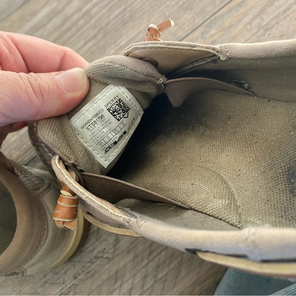 Sperry - Picture 2 of 5